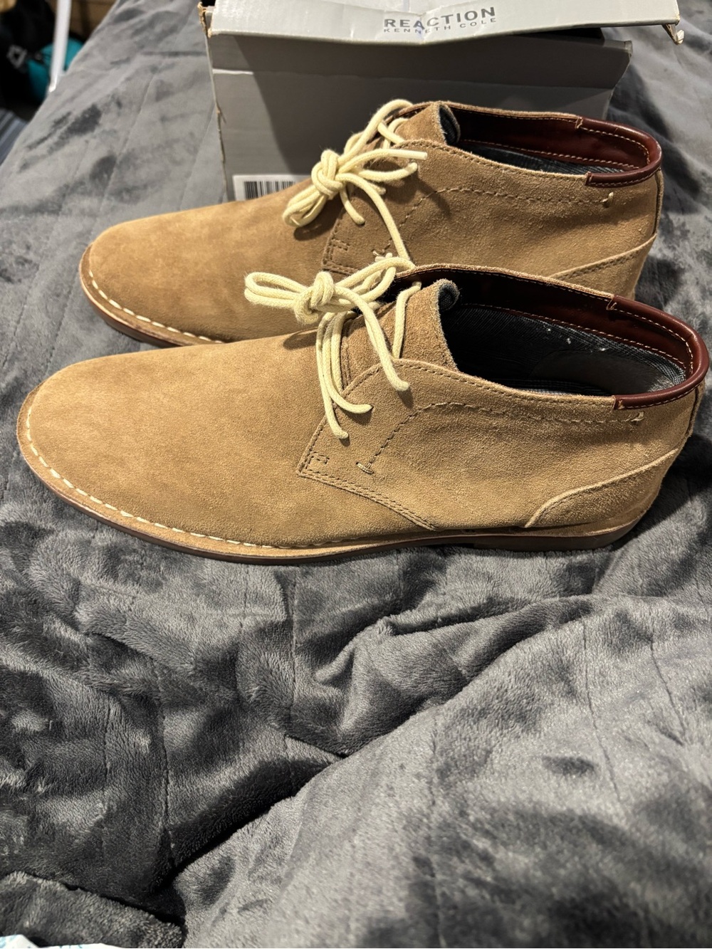 Kenneth Cole Reaction Taupe/Sand suede Chukka boots